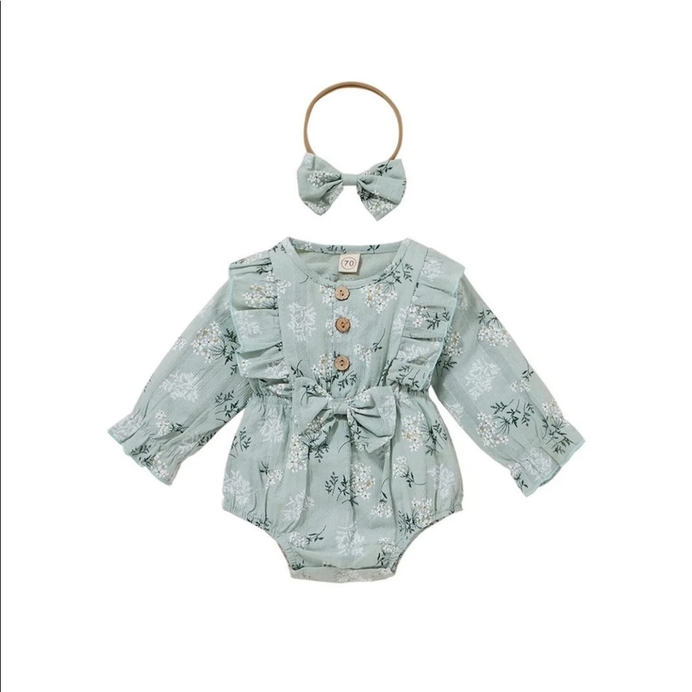 NWOT Baby Boutique Floral Ruffle Romper Onesie